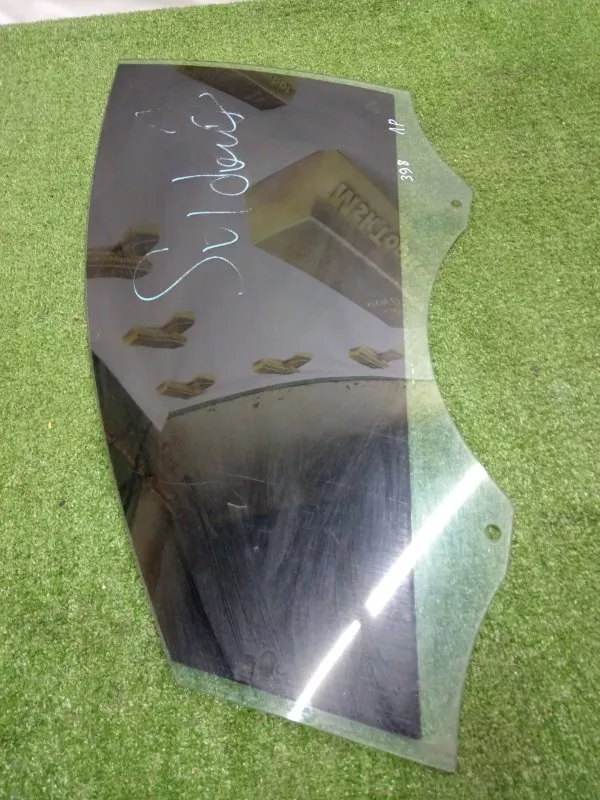 Стекло двери Audi Q7 2011 4L0845201 4L, переднее левое