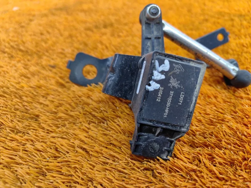 Датчик высоты дорожного просвета