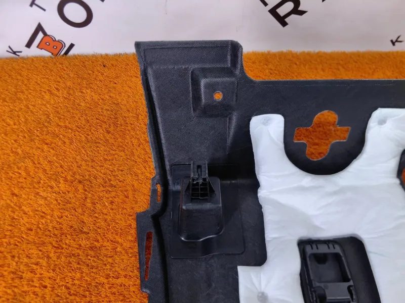 Полка багажника