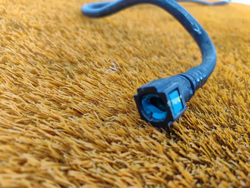 Трубка топливная