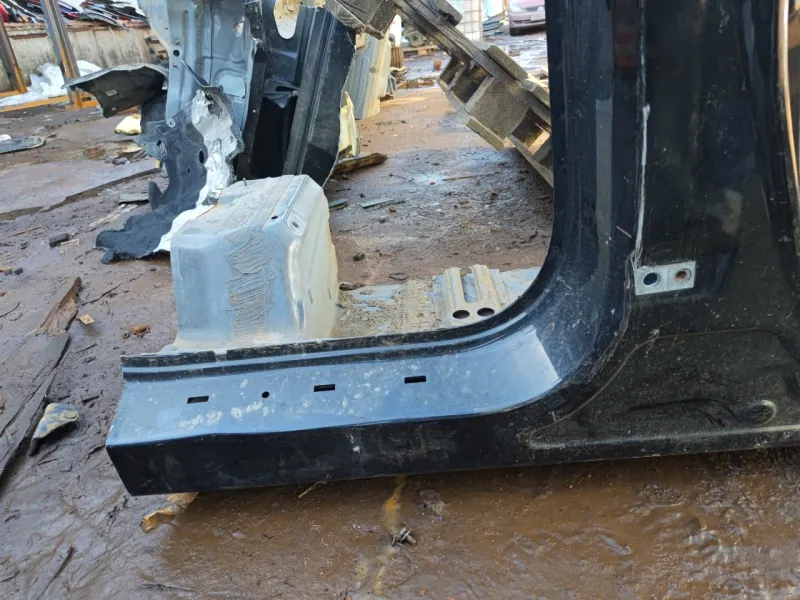 Порог с центральной стойкой