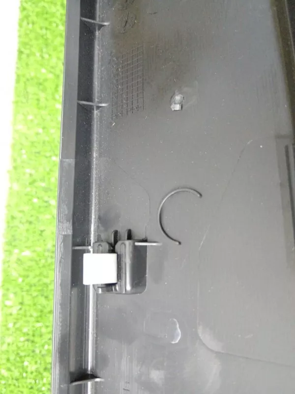 Обшивка двери багажника