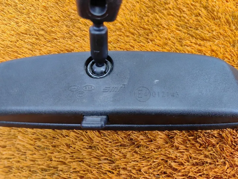 Зеркало заднего вида