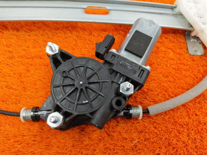 Стеклоподъемник