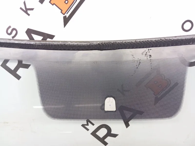 Стекло лобовое