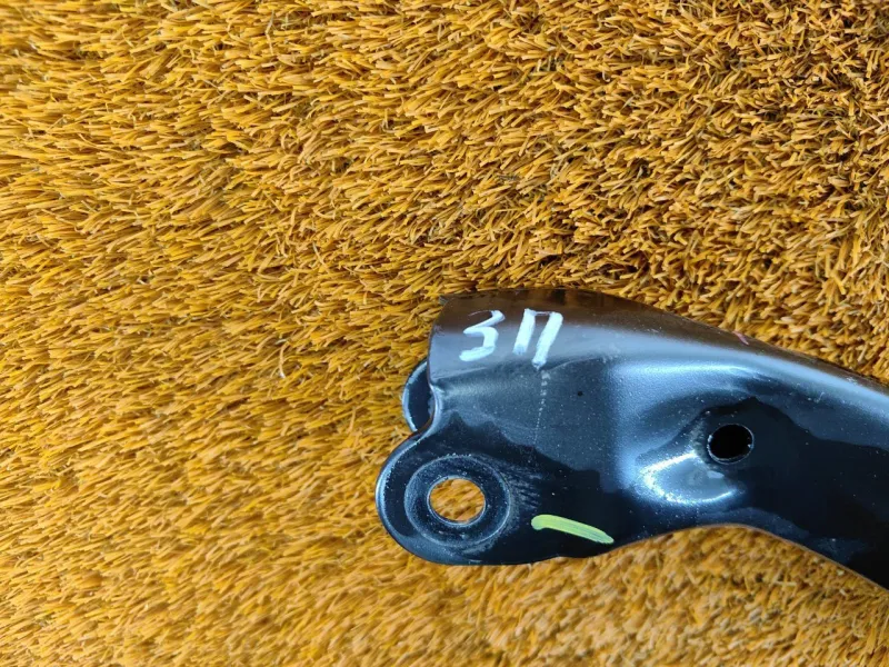 Рычаг подвески