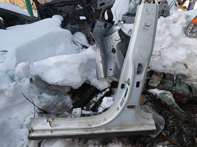 Порог с центральной стойкой