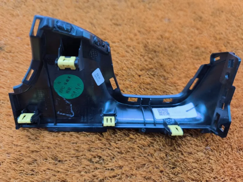 Декоративная накладка торпедо