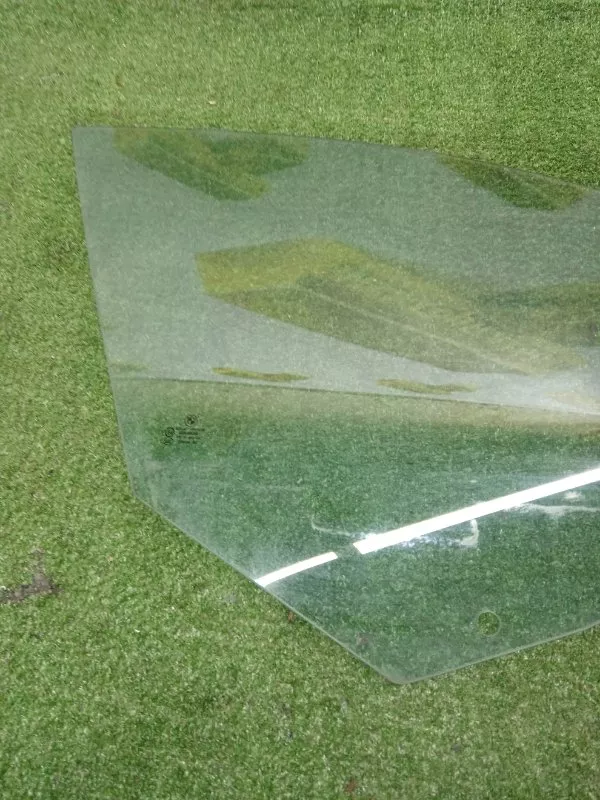 Стекло двери BMW 5-Series 2012 51337182110 F10, переднее правое