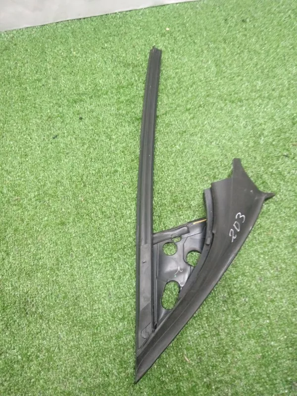 Уплотнитель стекла двери