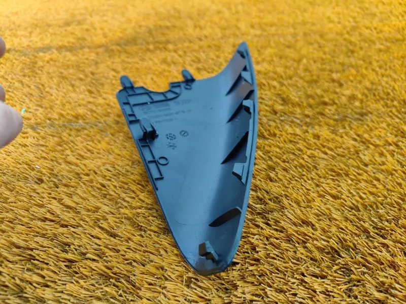 Накладка в салоне