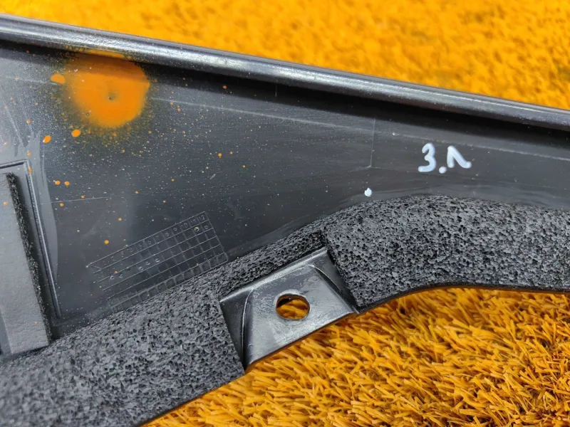 Молдинг двери