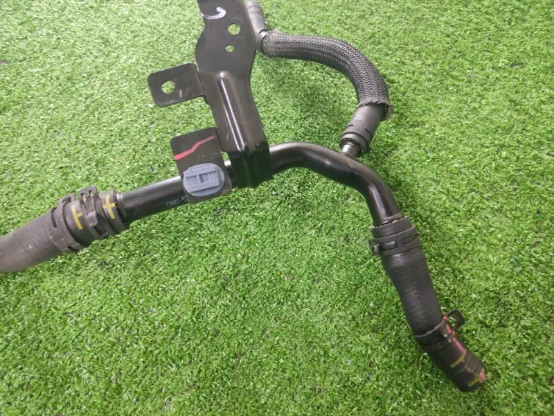 Трубка системы охлаждения