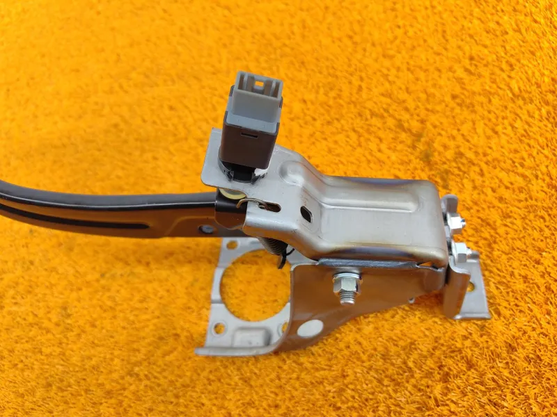 Педаль тормоза