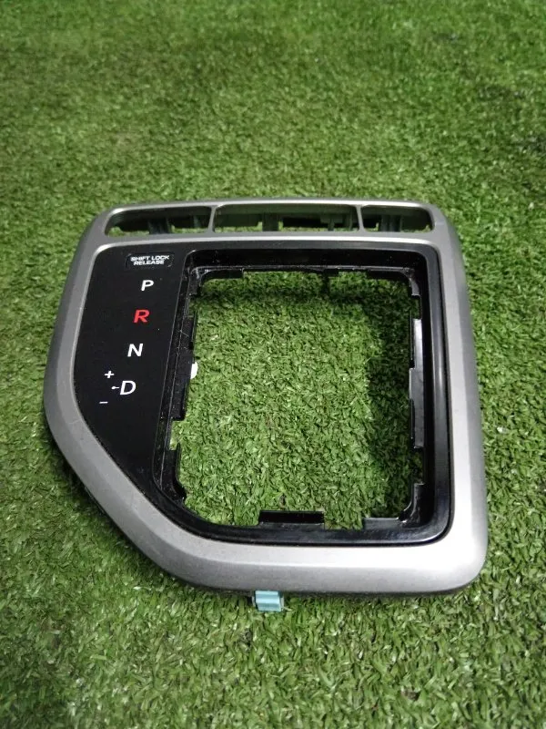 Накладка центральной консоли