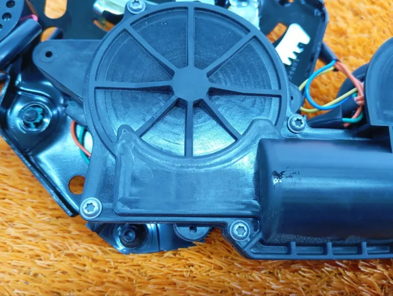 Замок багажника