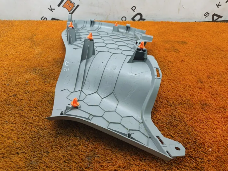 Накладка на стойку кузова