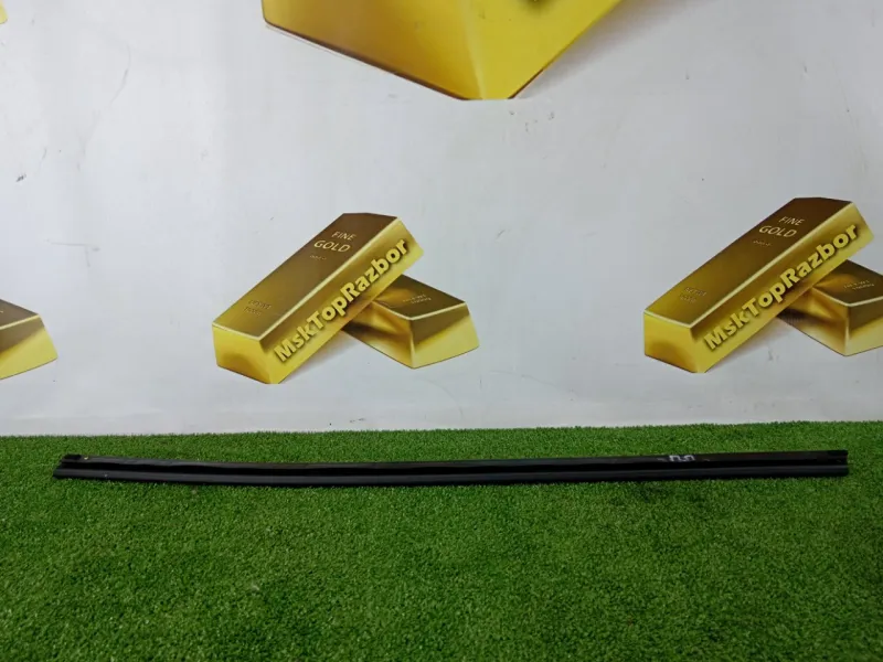 Уплотнитель стекла двери