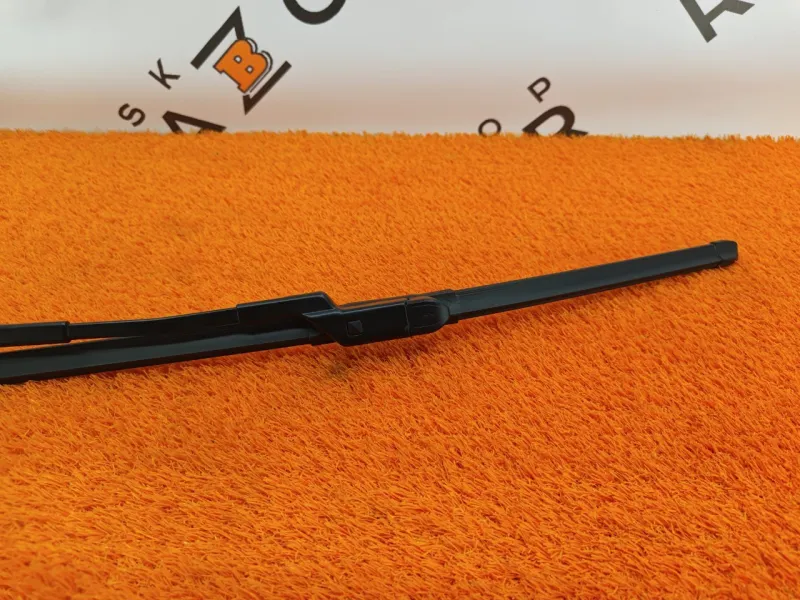 поводок стеклоочистителя