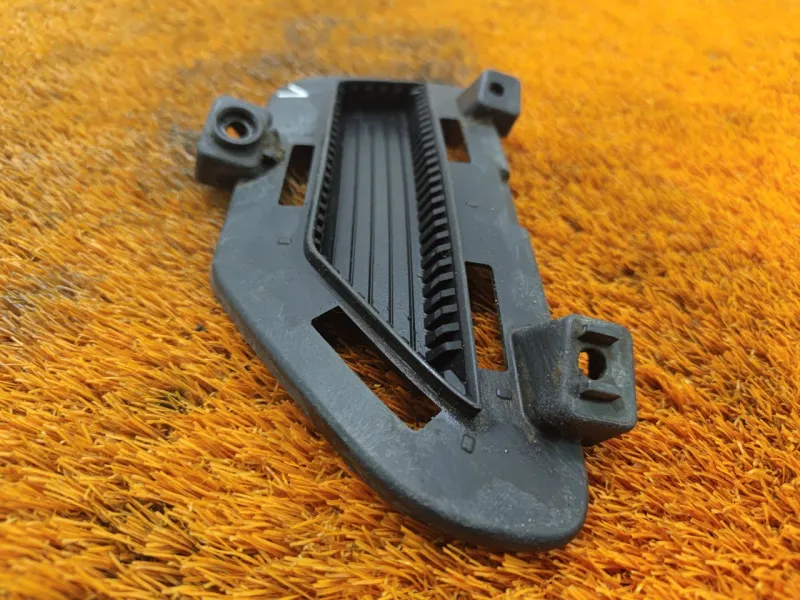 Накладка бампера