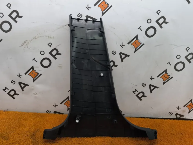 Обшивка центральной стойки