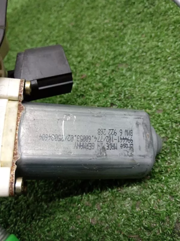 Стеклоподъемник BMW 5-Series 2004 51337184384 E60/E61, передний правый