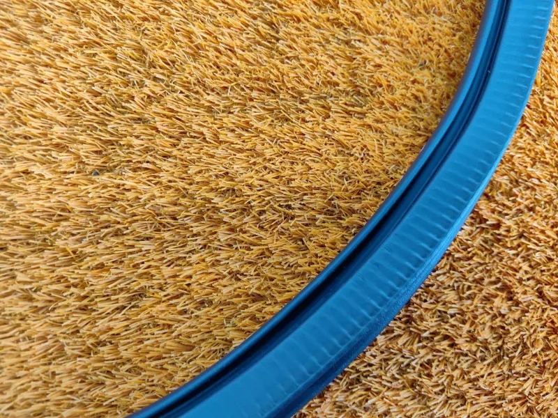 Уплотнитель проема двери