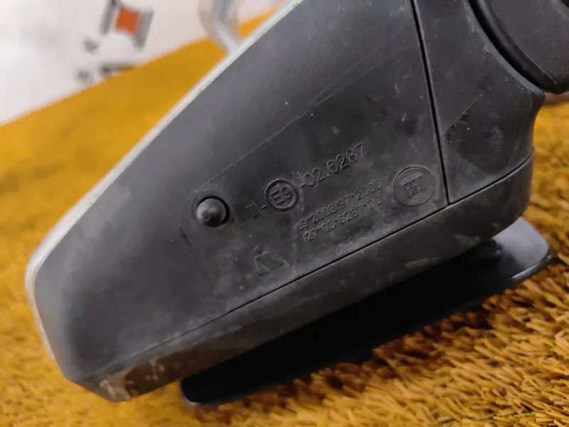 Зеркало боковое