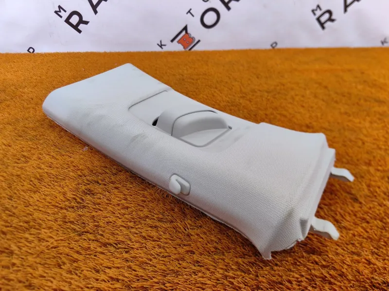 Обшивка центральной стойки