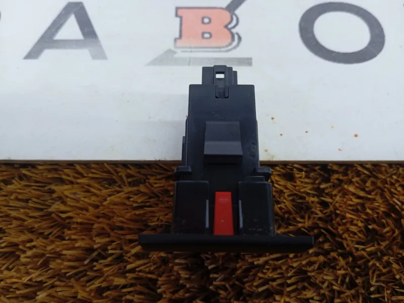 Кнопка аварийной сигнализации