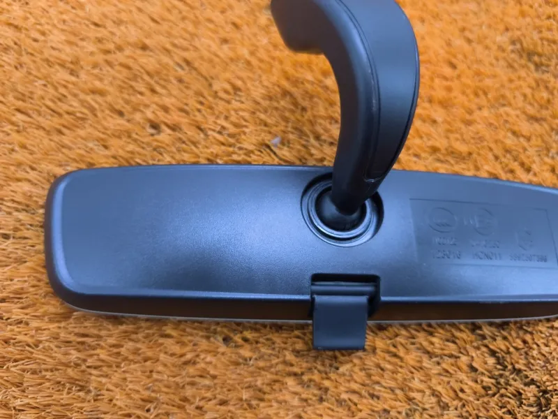 Зеркало заднего вида