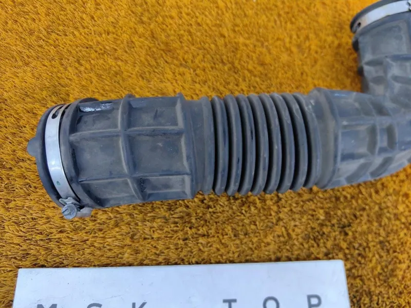 Патрубок воздушного фильтра