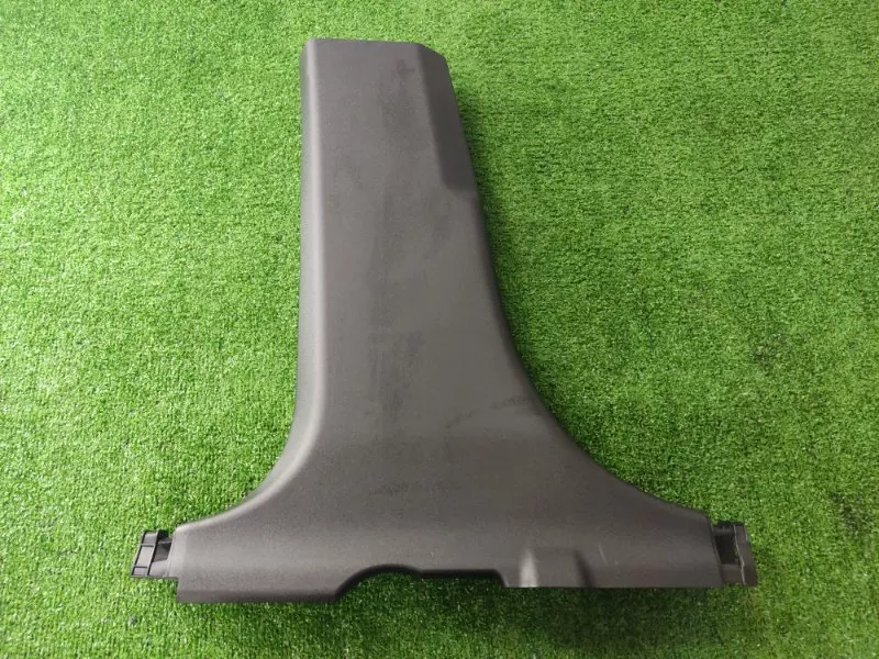 Обшивка центральной стойки