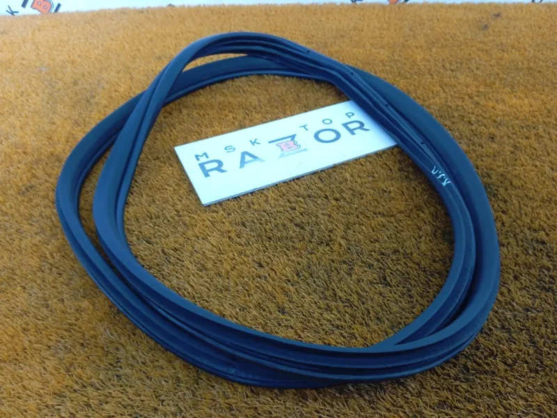 Уплотнитель проема двери