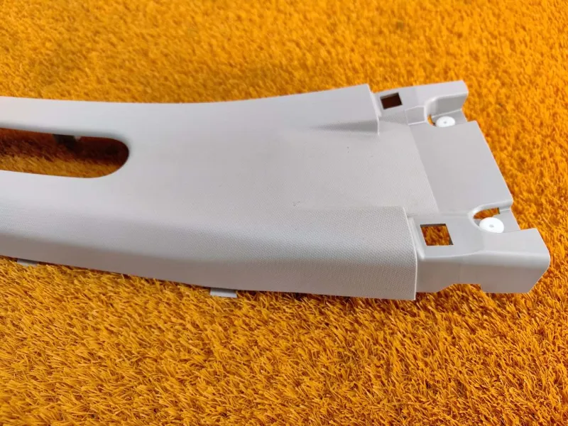 Обшивка центральной стойки