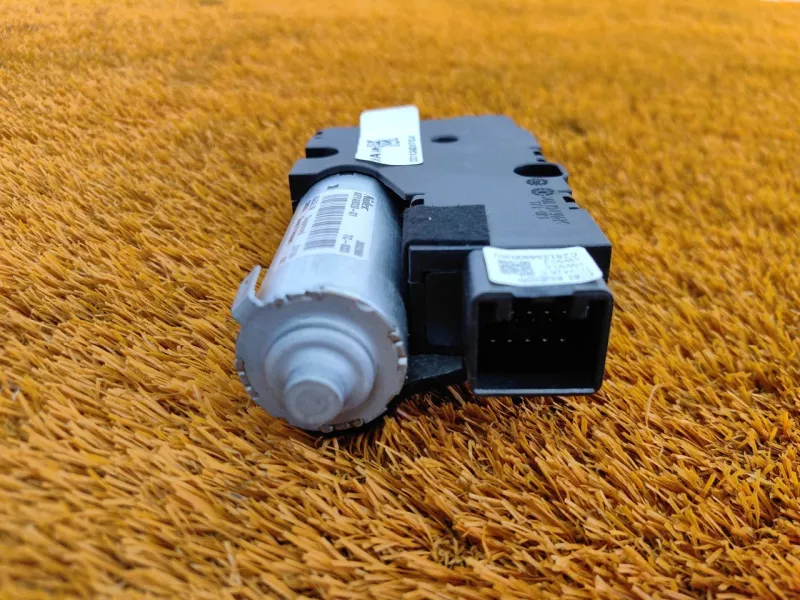 Моторчик люка