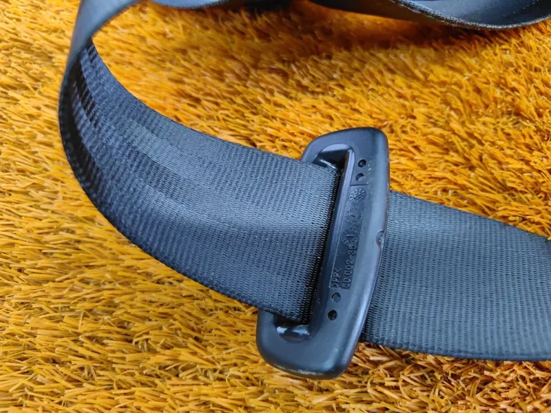 Ремень безопасности