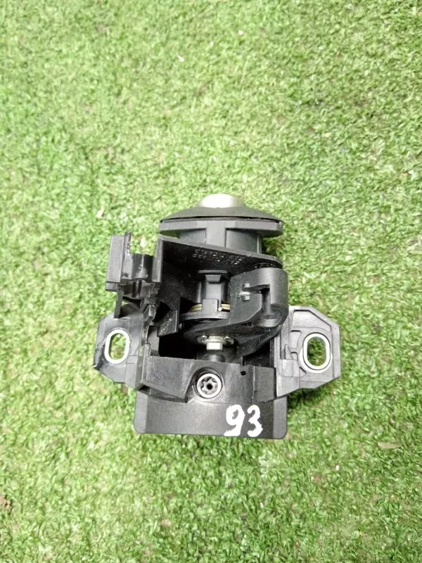 Личинка замка багажника