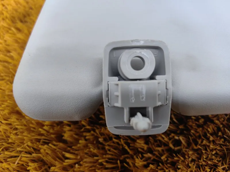 Козырек солнцезащитный