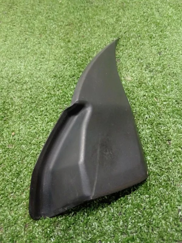 Уголок двери