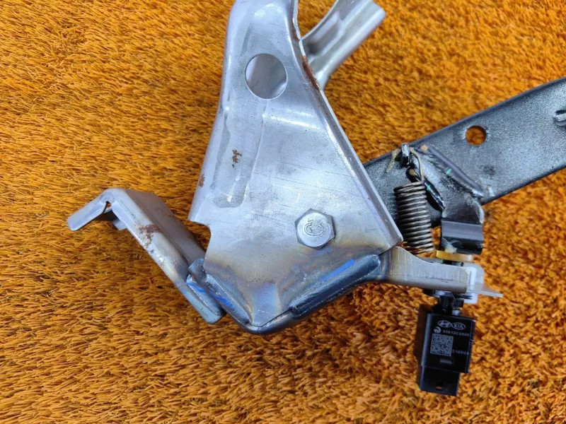 Педаль тормоза