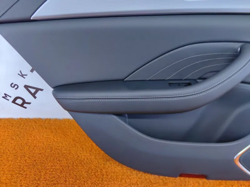 Обшивка двери