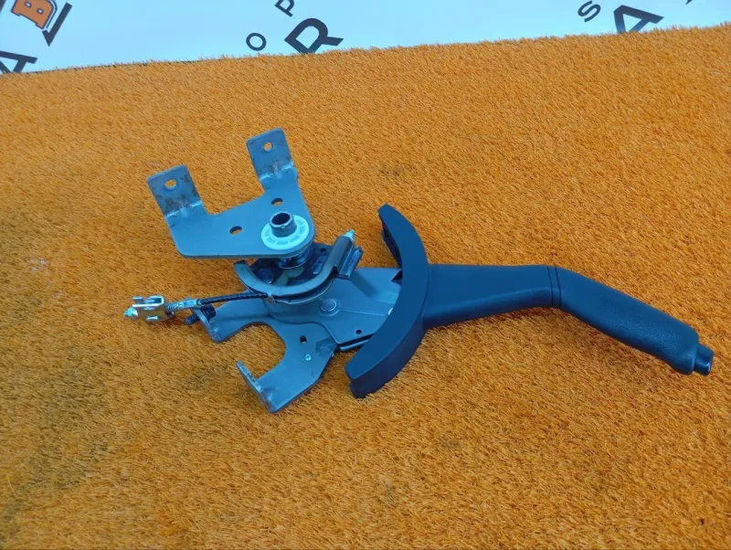 Рычаг стояночного тормоза