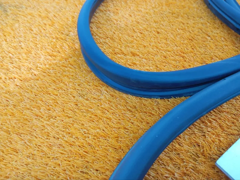 Уплотнитель двери