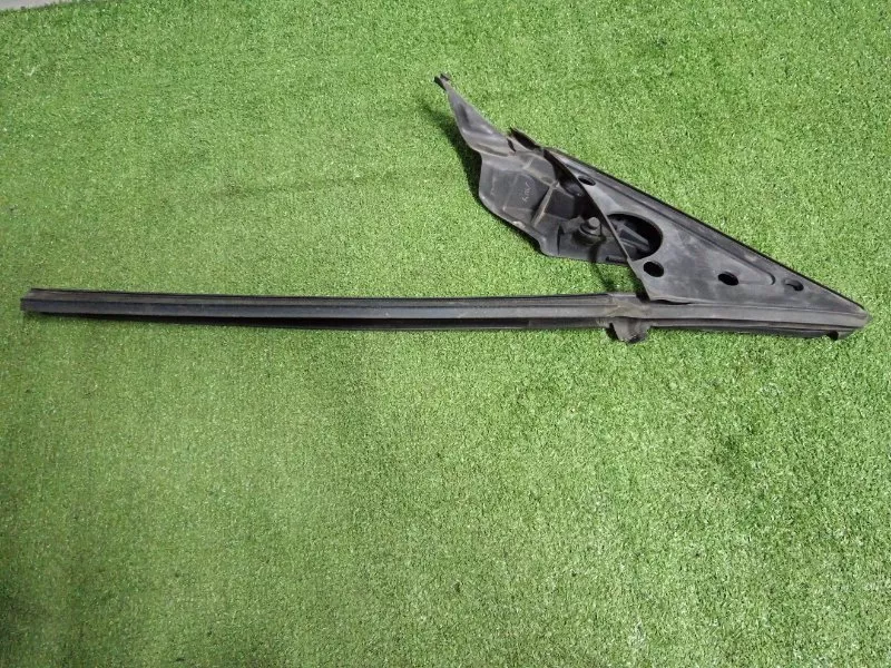 Уплотнительная резинка боковой двери