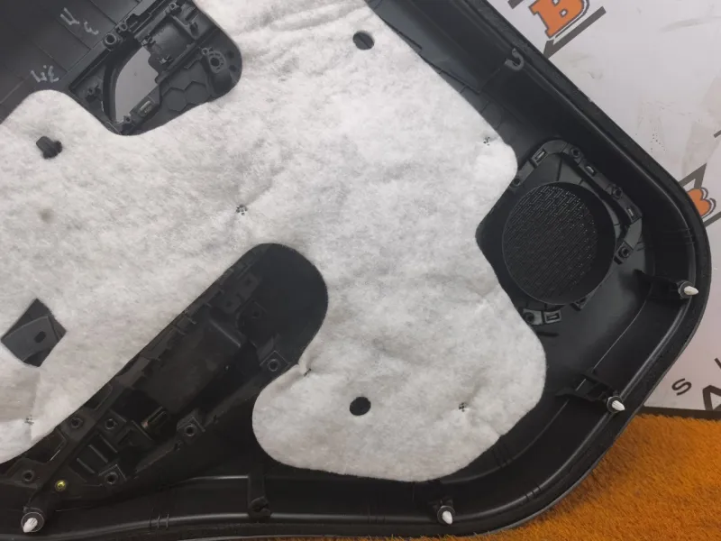 Обшивка двери