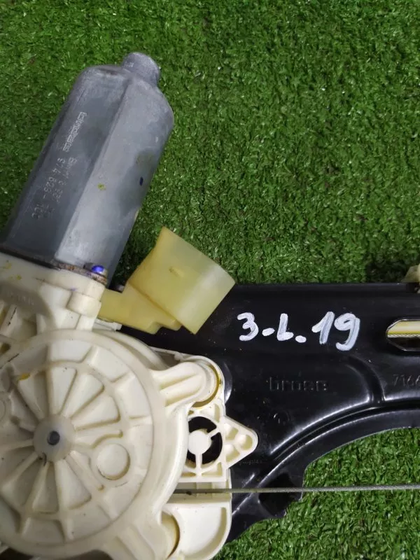 Стеклоподъемник BMW X5 2007 51357166381 E70, задний левый