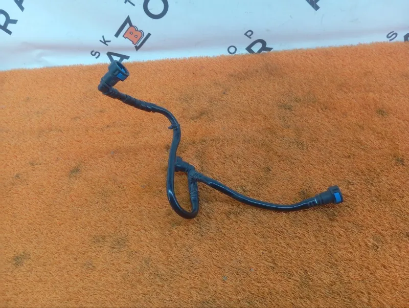 Трубка топливная