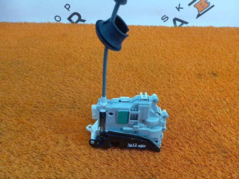 Замок двери