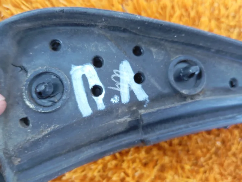 Уплотнитель двери